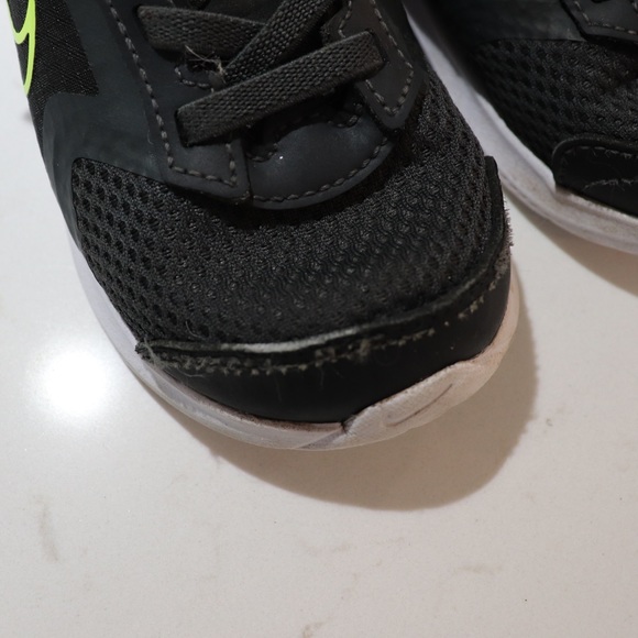 Nike Downshifter Sneakers Black & Green Size 8C - Picture 7 of 8